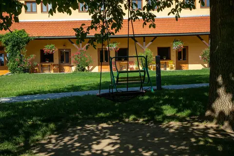 Areál a okolí penzionu