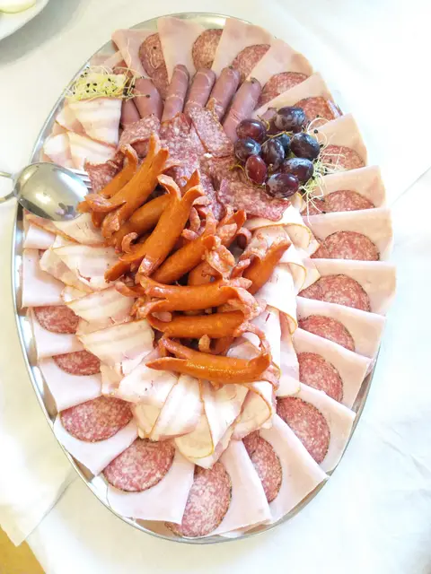 Raut a hostina