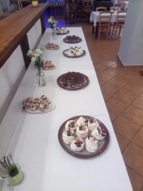 Raut a hostina