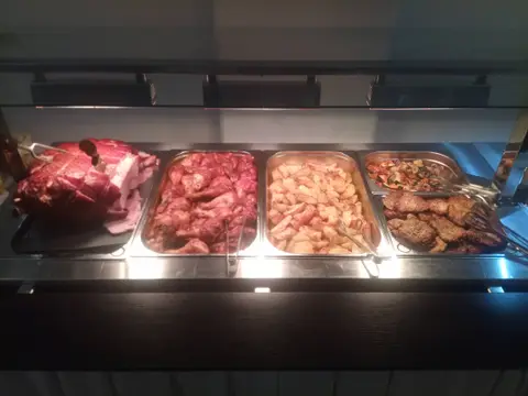 Raut a hostina