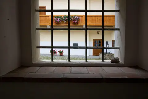 Zámek Pluhův Žďár