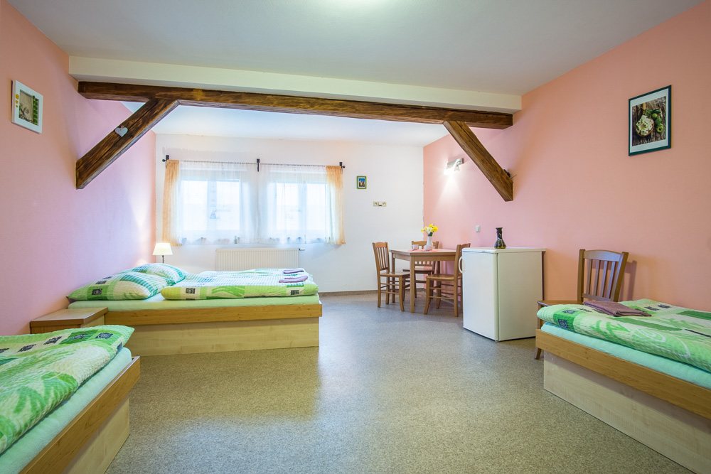 Čtyřlůžkové pokoje P2–P6, P17 a P18 — fotografie 3