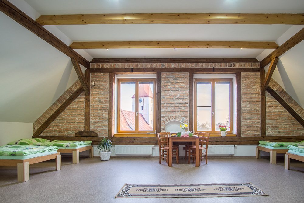 Velký šestilůžkový apartmán — Penzion U Zámku Pluhův Žďár